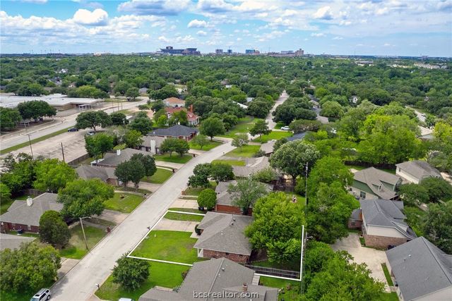 1713 Laura Lane, College Station, TX 77840