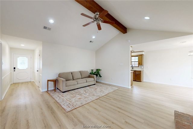 1713 Laura Lane, College Station, TX 77840