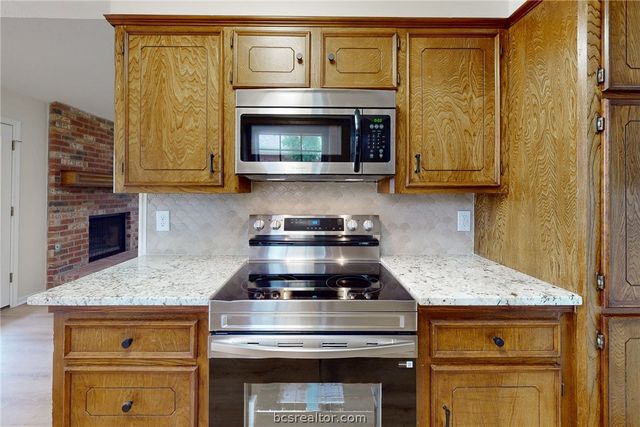 1713 Laura Lane, College Station, TX 77840