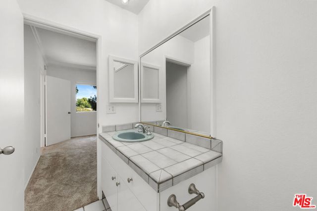 222 7th Street 301, Santa Monica, CA 90402
