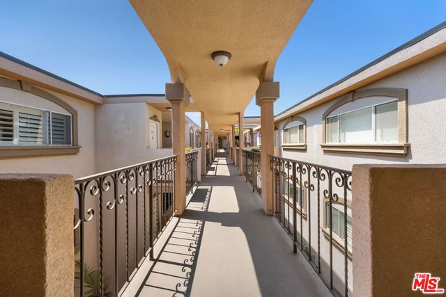 222 7th Street 301, Santa Monica, CA 90402