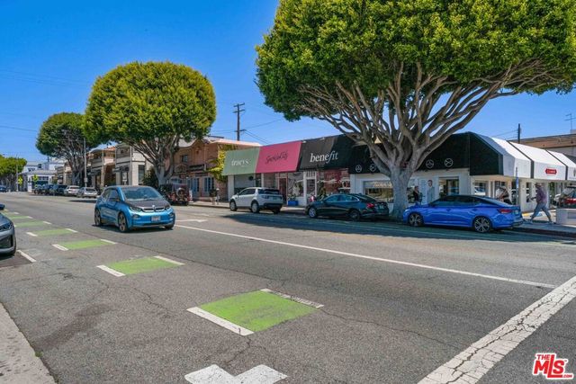 222 7th Street 301, Santa Monica, CA 90402