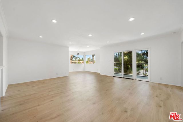 222 7th Street 301, Santa Monica, CA 90402