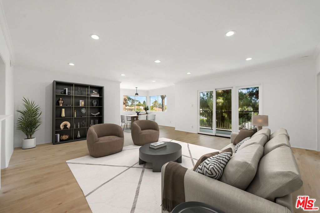 222 7th Street 301, Santa Monica, CA 90402