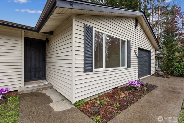 8930 Quinault Loop NE, Olympia, WA 98516