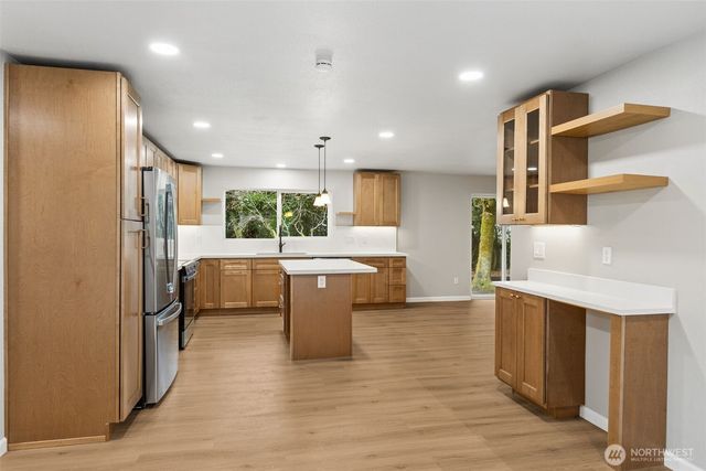 8930 Quinault Loop NE, Olympia, WA 98516