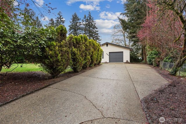8930 Quinault Loop NE, Olympia, WA 98516