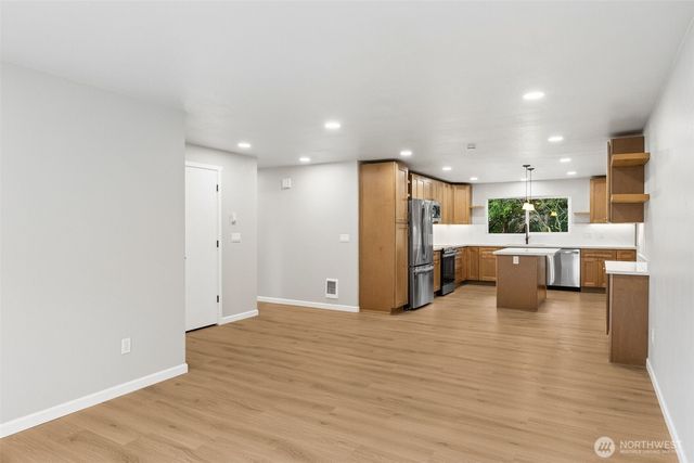 8930 Quinault Loop NE, Olympia, WA 98516