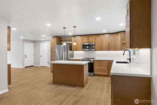 8930 Quinault Loop NE, Olympia, WA 98516