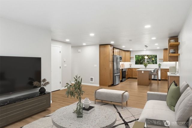 8930 Quinault Loop NE, Olympia, WA 98516