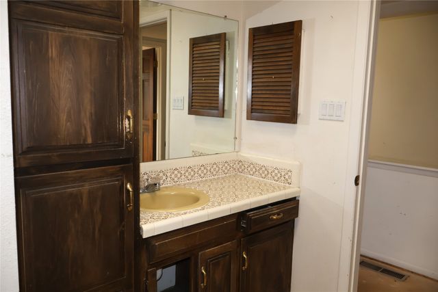 3079 Plaza Blanca Paloma Plaza, Santa Fe, NM 87507