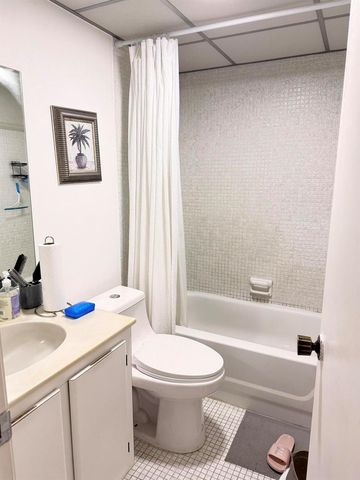 7950 W Mcnab Road 214, Tamarac, FL 33321