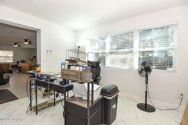1077 Madison Avenue, Daytona Beach, FL 32114