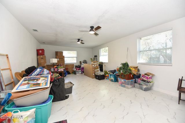 1077 Madison Avenue, Daytona Beach, FL 32114