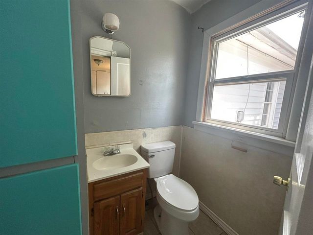 519 G St, Elgin, OK 73538