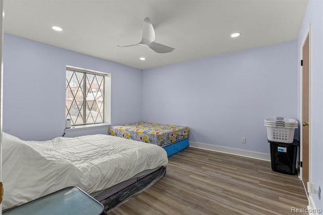 3376 Heritage Parkway, Dearborn, MI 48124