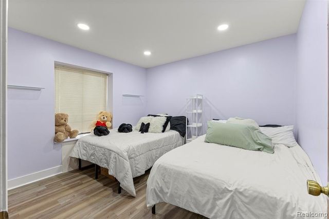 3376 Heritage Parkway, Dearborn, MI 48124