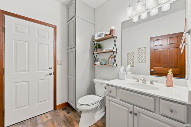 13283 Cedar Creek Drive, Middlebury, IN 46540