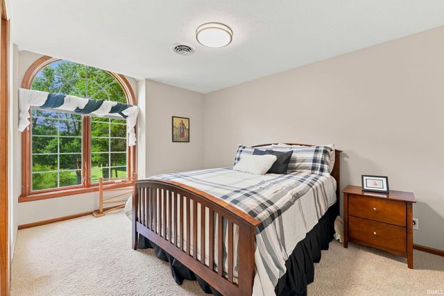 13283 Cedar Creek Drive, Middlebury, IN 46540