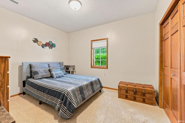 13283 Cedar Creek Drive, Middlebury, IN 46540