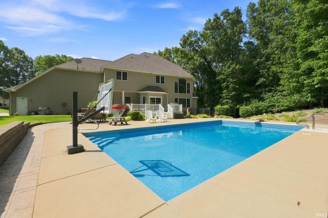 13283 Cedar Creek Drive, Middlebury, IN 46540