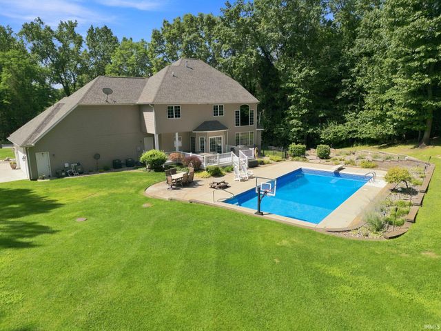 13283 Cedar Creek Drive, Middlebury, IN 46540