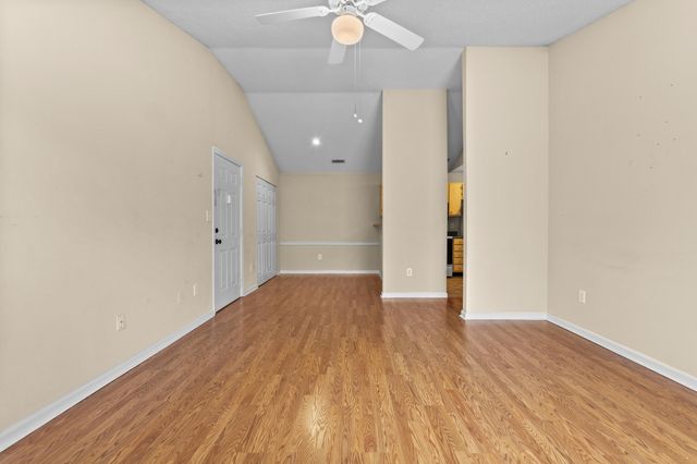 188 Midland Parkway Apt 212, Summerville, SC 29485