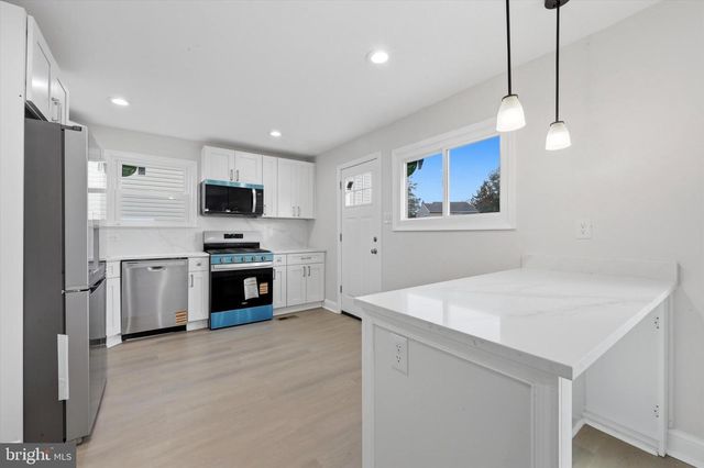 50 COLONIAL DR, Havertown, PA 19083