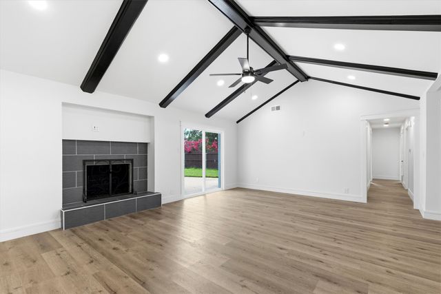 2203 Foxcroft Circle, Denton, TX 76209