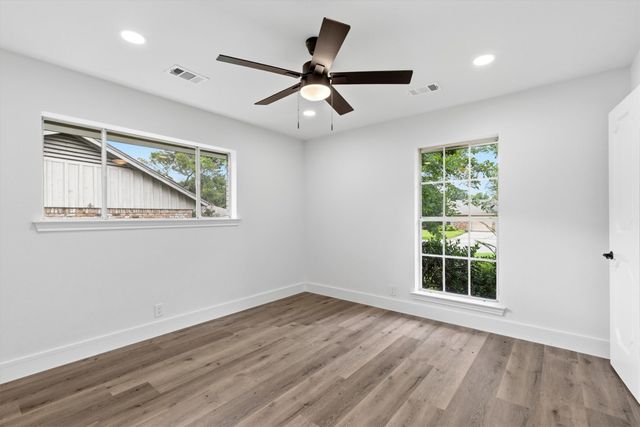 2203 Foxcroft Circle, Denton, TX 76209