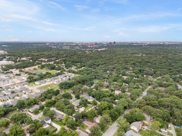 2203 Foxcroft Circle, Denton, TX 76209