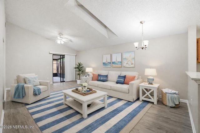 8761 PINEVALLEY Lane, Jacksonville, FL 32244