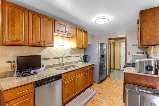 17106 Ingleside Avenue, South Holland, IL 60473