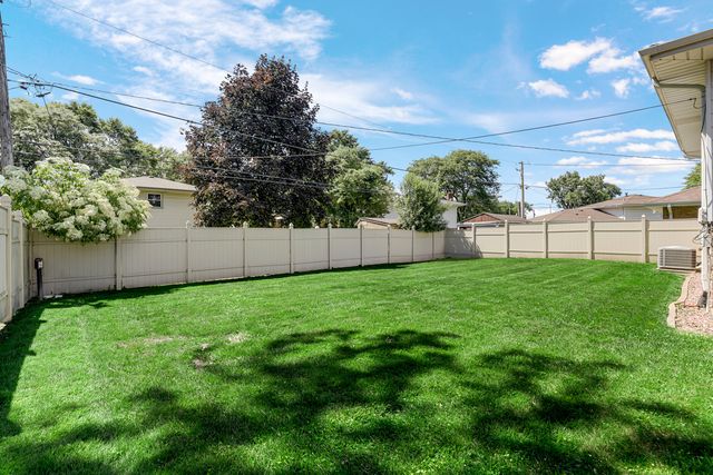 17106 Ingleside Avenue, South Holland, IL 60473