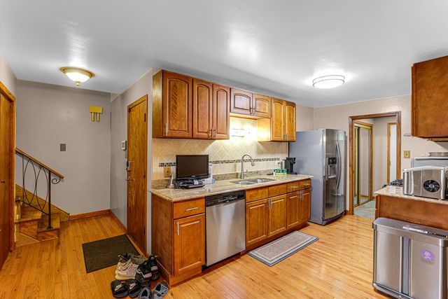 17106 Ingleside Avenue, South Holland, IL 60473