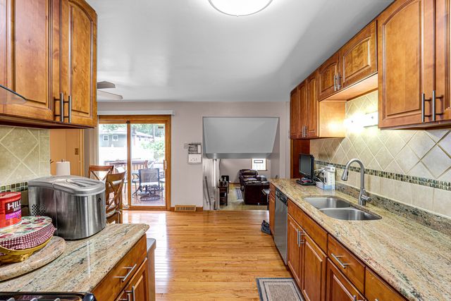 17106 Ingleside Avenue, South Holland, IL 60473