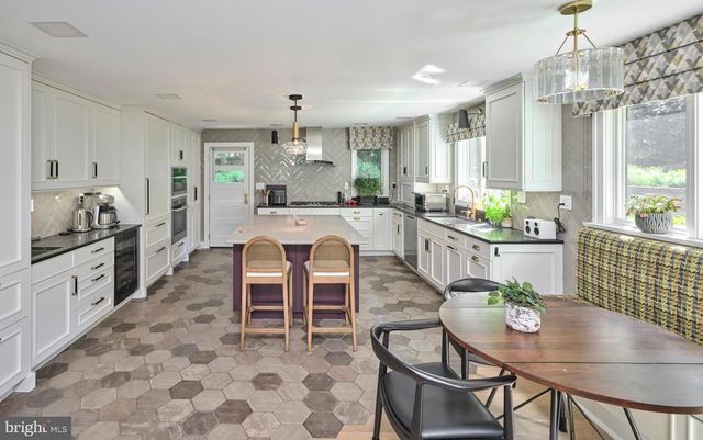 103 KILTIE DR, New Hope, PA 18938