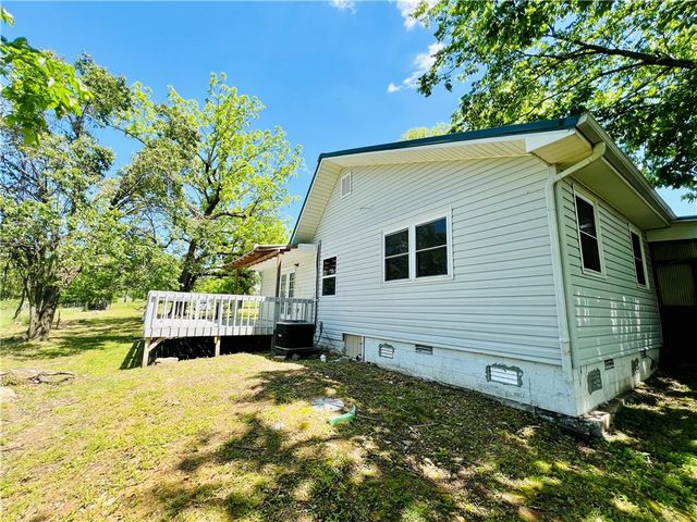 423 County Road 802, Green Forest, AR 72638