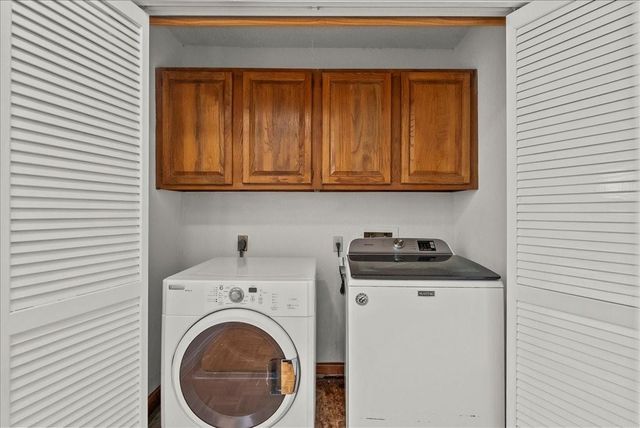 17 Antilles Lane, Nassau Bay, TX 77058