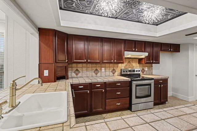 5926 Rosehill Road, Garland, TX 75043