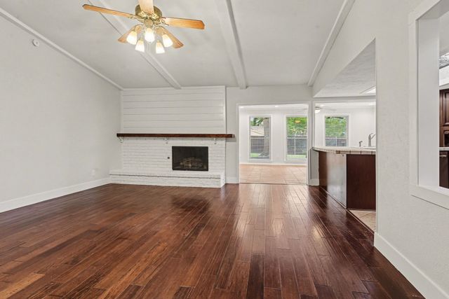 5926 Rosehill Road, Garland, TX 75043