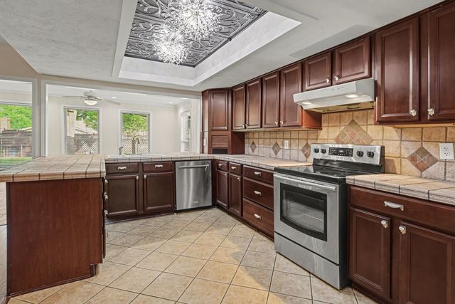 5926 Rosehill Road, Garland, TX 75043