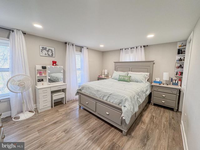 110 E MADISON ST, Paulsboro, NJ 08066