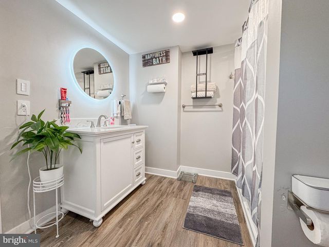 110 E MADISON ST, Paulsboro, NJ 08066