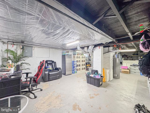 110 E MADISON ST, Paulsboro, NJ 08066