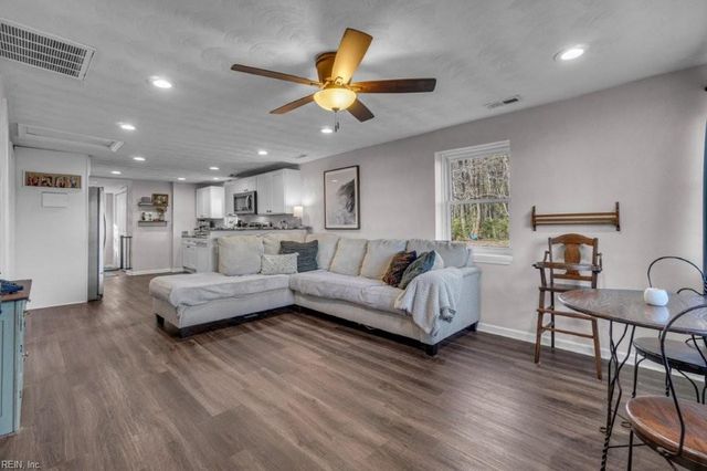 1624 Battlefield BLVD S, Chesapeake, VA 23322