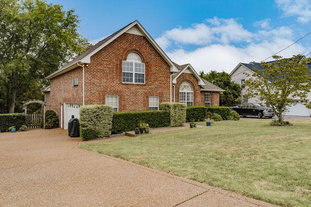 116 Strathmore Way, Hendersonville, TN 37075