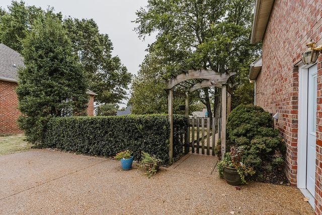 116 Strathmore Way, Hendersonville, TN 37075