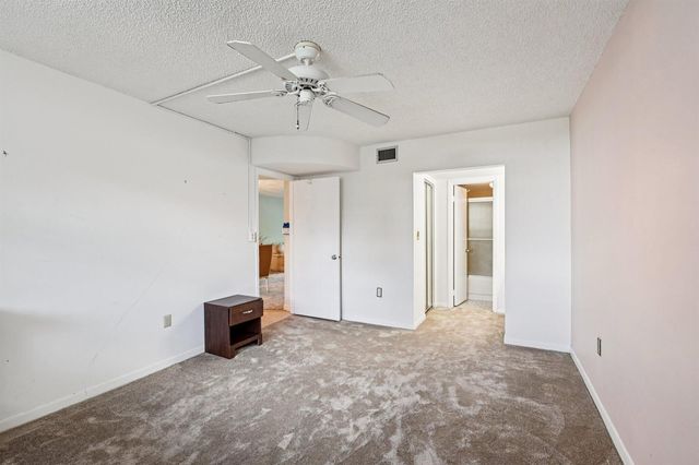 1101 Colony Point Circle 404, Pembroke Pines, FL 33026