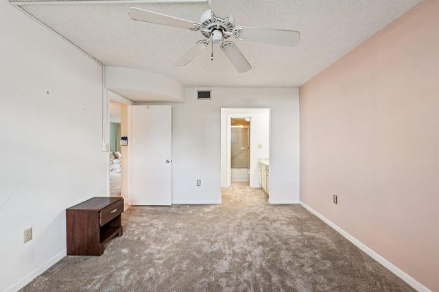 1101 Colony Point Circle 404, Pembroke Pines, FL 33026